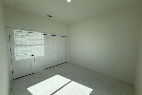 House in Lehigh Acres, Florida 4 bedrooms № 2056264 - photo 28