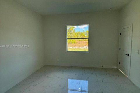 House in Lehigh Acres, Florida 4 bedrooms № 2056264 - photo 23
