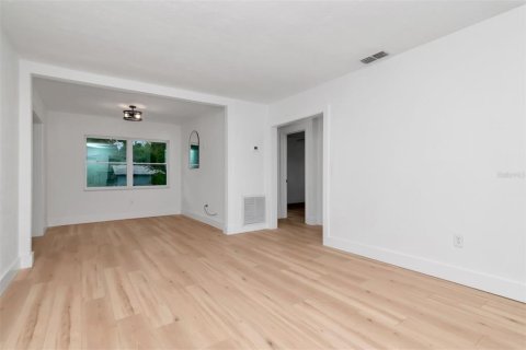 Villa ou maison à vendre à New Port Richey, Floride: 3 chambres, 108.97 m2 № 1856529 - photo 4
