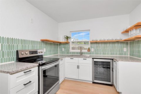 Villa ou maison à vendre à New Port Richey, Floride: 3 chambres, 108.97 m2 № 1856529 - photo 5