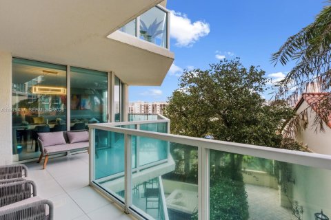 Condominio en venta en Sunny Isles Beach, Florida, 3 dormitorios, 135.73 m2 № 2048639 - foto 16