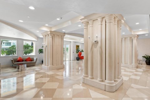 Condominio en venta en Sunny Isles Beach, Florida, 3 dormitorios, 135.73 m2 № 2048639 - foto 24