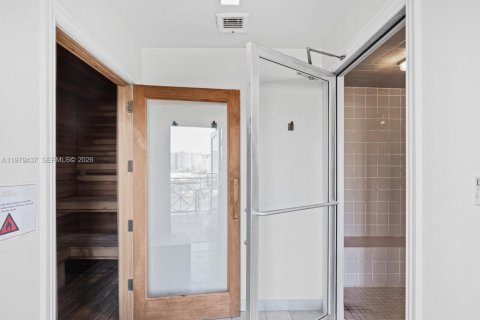 Condominio en venta en Sunny Isles Beach, Florida, 3 dormitorios, 135.73 m2 № 2048639 - foto 29