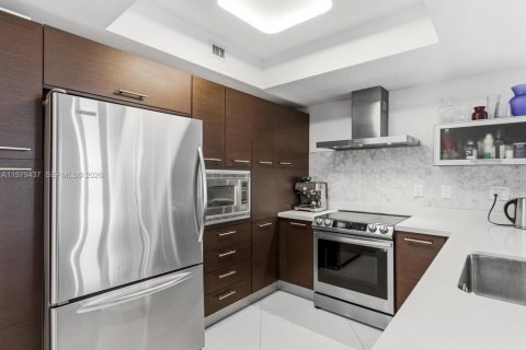 Condominio en venta en Sunny Isles Beach, Florida, 3 dormitorios, 135.73 m2 № 2048639 - foto 5