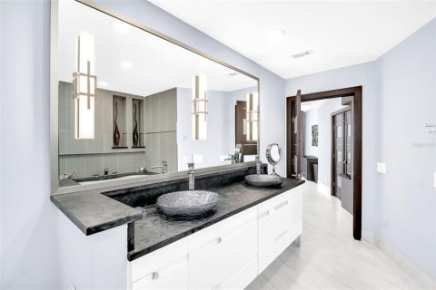 Купить кондоминиум в Сент-Питерсберг, Флорида 4 комнаты, 117.89м2, № 1908057 - фото 23