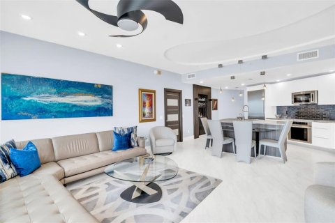 Купить кондоминиум в Сент-Питерсберг, Флорида 4 комнаты, 117.89м2, № 1908057 - фото 4