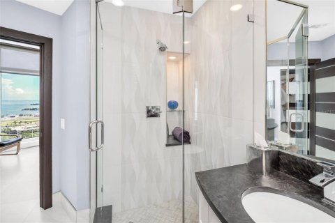 Купить кондоминиум в Сент-Питерсберг, Флорида 4 комнаты, 117.89м2, № 1908057 - фото 25