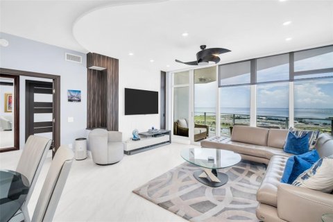 Купить кондоминиум в Сент-Питерсберг, Флорида 4 комнаты, 117.89м2, № 1908057 - фото 5