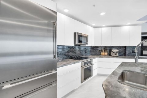 Купить кондоминиум в Сент-Питерсберг, Флорида 4 комнаты, 117.89м2, № 1908057 - фото 15