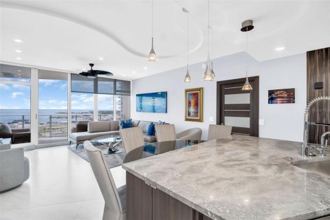 Купить кондоминиум в Сент-Питерсберг, Флорида 4 комнаты, 117.89м2, № 1908057 - фото 9