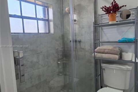 House in Miami Gardens, Florida 3 bedrooms, 154.68 sq.m. № 2036013 - photo 22