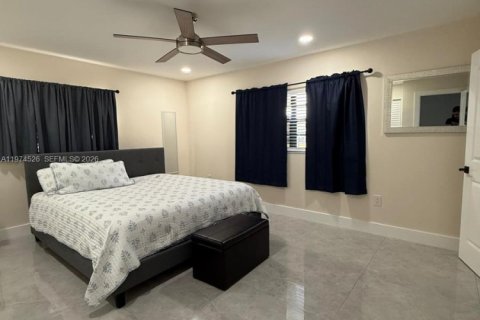 House in Miami Gardens, Florida 3 bedrooms, 154.68 sq.m. № 2036013 - photo 20