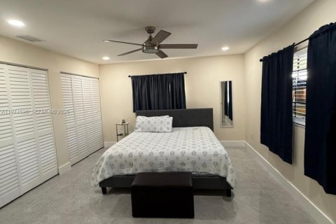 House in Miami Gardens, Florida 3 bedrooms, 154.68 sq.m. № 2036013 - photo 18