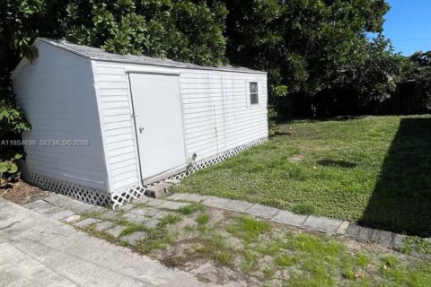 Снять в аренду виллу или дом в Холливуд, Флорида 3 спальни, 103.31м2, № 2008407 - фото 3