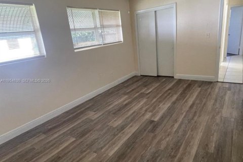 Снять в аренду виллу или дом в Холливуд, Флорида 3 спальни, 103.31м2, № 2008407 - фото 5