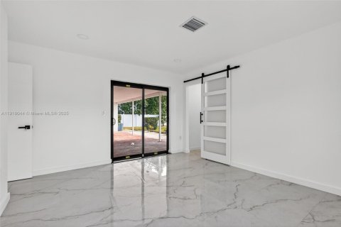 Casa en venta en Hollywood, Florida, 3 dormitorios, 173.17 m2 № 1972558 - foto 30