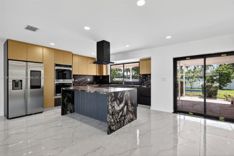 Casa en venta en Hollywood, Florida, 3 dormitorios, 173.17 m2 № 1972558 - foto 14