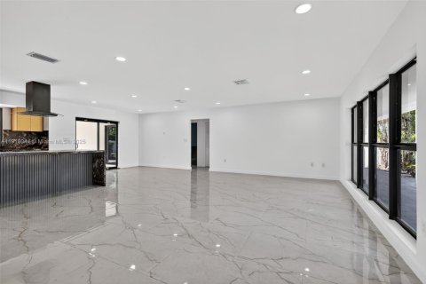 Casa en venta en Hollywood, Florida, 3 dormitorios, 173.17 m2 № 1972558 - foto 5