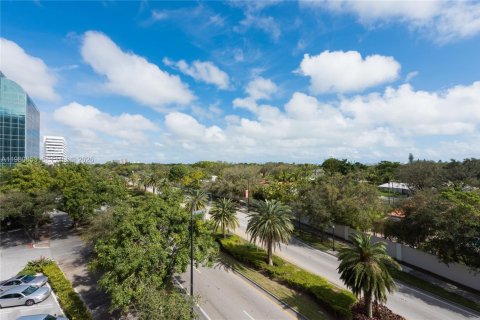 Купить кондоминиум в Майами, Флорида 2 спальни, 96.99м2, № 2044300 - фото 4