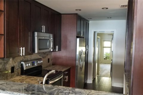 Adosado en alquiler en Orlando, Florida, 2 dormitorios, 119.94 m2 № 1675550 - foto 9