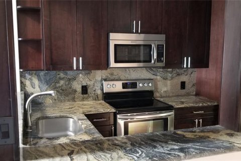 Adosado en alquiler en Orlando, Florida, 2 dormitorios, 119.94 m2 № 1675550 - foto 10