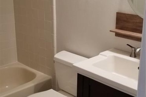 Adosado en alquiler en Orlando, Florida, 2 dormitorios, 119.94 m2 № 1675550 - foto 15