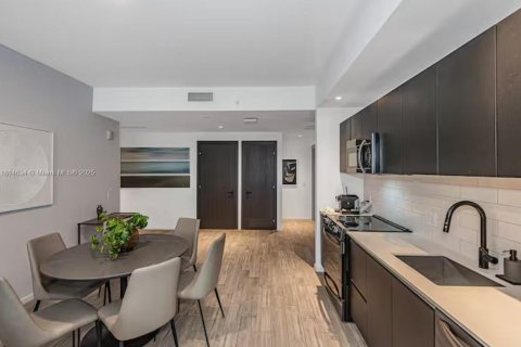 Copropriété à louer à Miami, Floride: 3 chambres, 104.7 m2 № 1980359 - photo 11