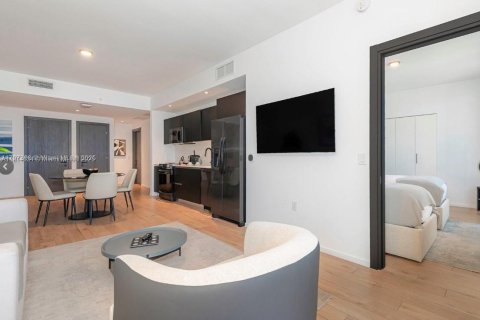 Copropriété à louer à Miami, Floride: 3 chambres, 104.7 m2 № 1980359 - photo 3