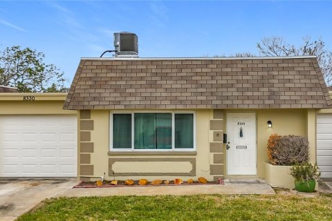 House in Pinellas Park, Florida 1 bedroom, 83.8 sq.m. № 1553057 - photo 1