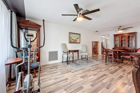 House in Pinellas Park, Florida 1 bedroom, 83.8 sq.m. № 1553057 - photo 5
