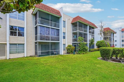 Copropriété à vendre à Lauderhill, Floride: 2 chambres, 83.98 m2 № 1728096 - photo 28