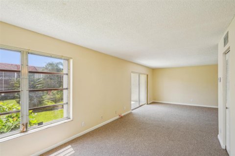 Copropriété à vendre à Lauderhill, Floride: 2 chambres, 83.98 m2 № 1728096 - photo 13