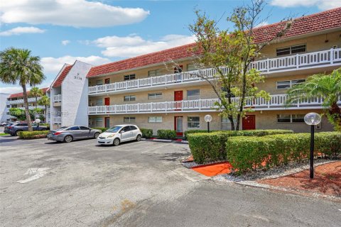 Copropriété à vendre à Lauderhill, Floride: 2 chambres, 83.98 m2 № 1728096 - photo 29