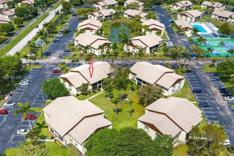Condo in Greenacres, Florida, 2 bedrooms  № 2052606 - photo 29