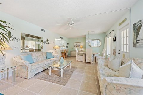 Condo in Greenacres, Florida, 2 bedrooms  № 2052606 - photo 7