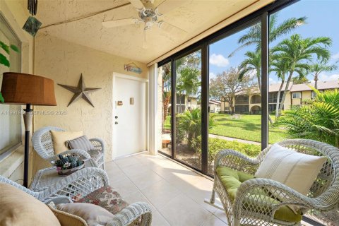 Condo in Greenacres, Florida, 2 bedrooms  № 2052606 - photo 4