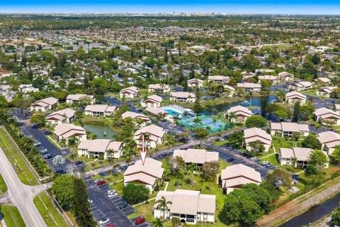 Condo in Greenacres, Florida, 2 bedrooms  № 2052606 - photo 3