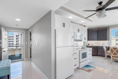 Condo in South Pasadena, Florida, 2 bedrooms  № 1757015 - photo 15