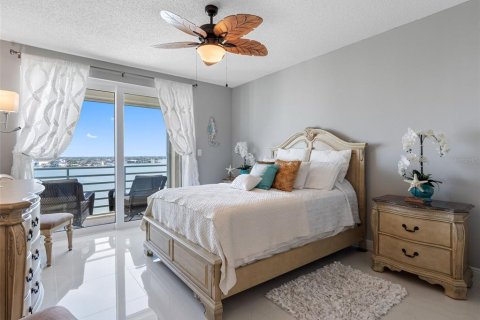 Condo in South Pasadena, Florida, 2 bedrooms  № 1757015 - photo 28