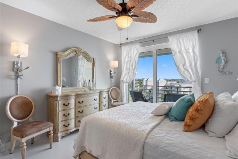 Condo in South Pasadena, Florida, 2 bedrooms  № 1757015 - photo 30