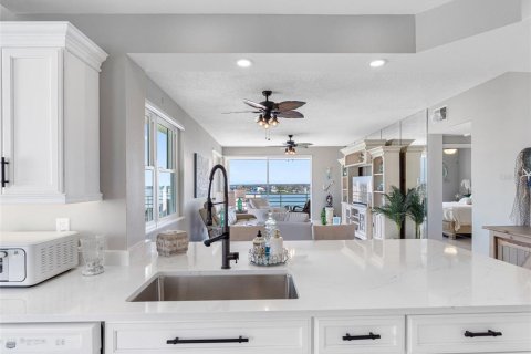 Condo in South Pasadena, Florida, 2 bedrooms  № 1757015 - photo 22
