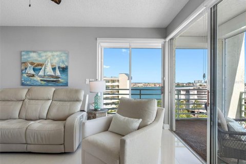 Condo in South Pasadena, Florida, 2 bedrooms  № 1757015 - photo 6