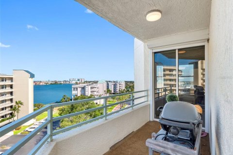 Condo in South Pasadena, Florida, 2 bedrooms  № 1757015 - photo 26