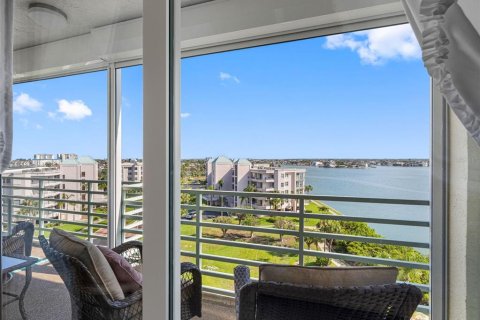 Condo in South Pasadena, Florida, 2 bedrooms  № 1757015 - photo 29