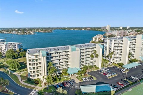 Condo in South Pasadena, Florida, 2 bedrooms  № 1757015 - photo 2