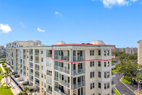 Condo in South Pasadena, Florida, 2 bedrooms  № 1757015 - photo 14