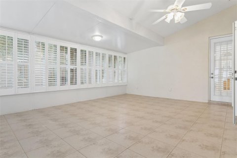 House in Tampa, Florida 3 bedrooms, 229.19 sq.m. № 2324285 - photo 24