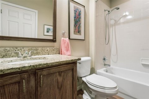 House in Tampa, Florida 3 bedrooms, 229.19 sq.m. № 2324285 - photo 22