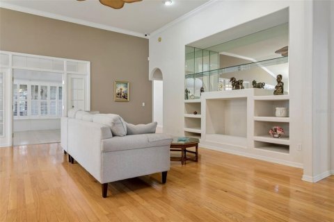 House in Tampa, Florida 3 bedrooms, 229.19 sq.m. № 2324285 - photo 11