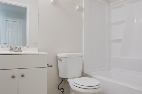 Casa en venta en Port St. Lucie, Florida, 3 dormitorios, 137.12 m2 № 1830548 - foto 22